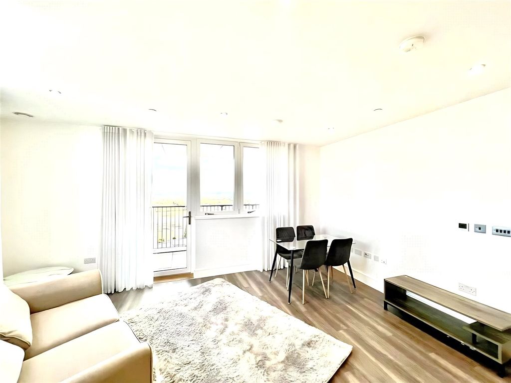 Property photo 3 of 8 Picture No. 02