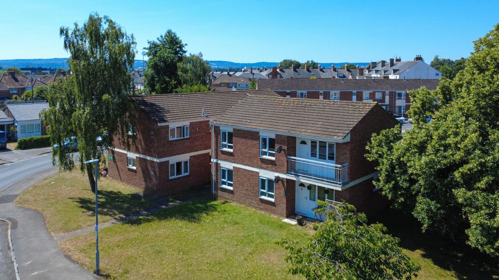 Property photo 1 of 11 4048581