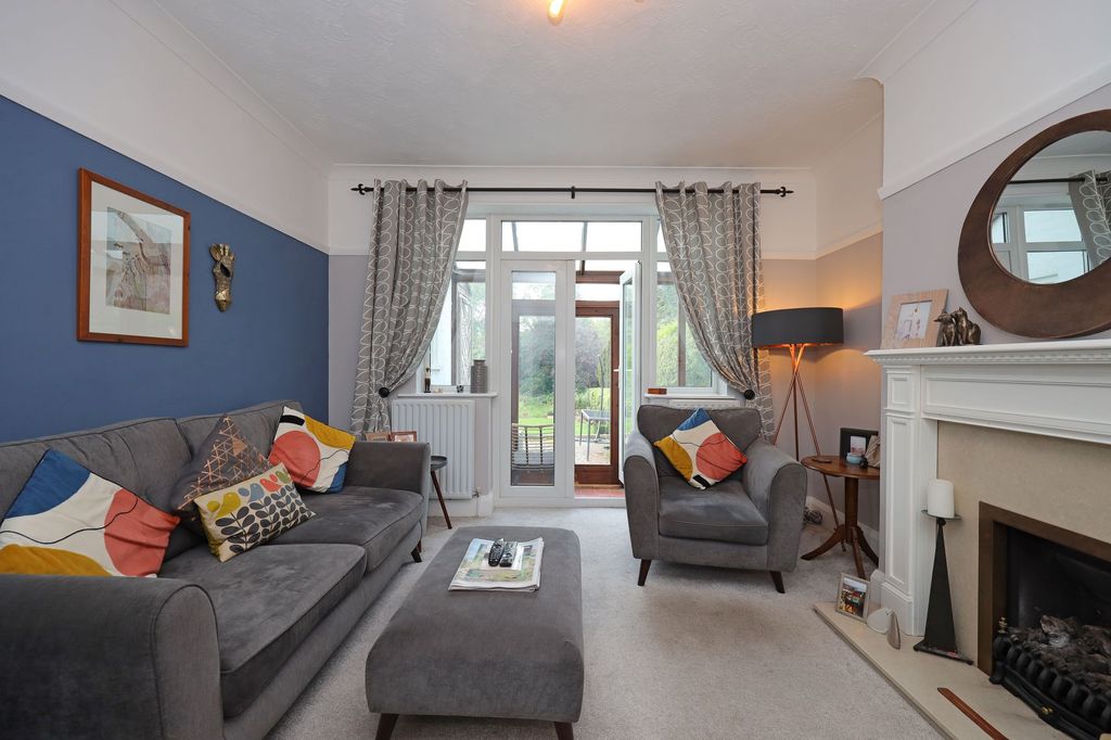 Property photo 2 of 22