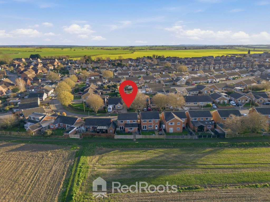 Property photo 2 of 31 4963331