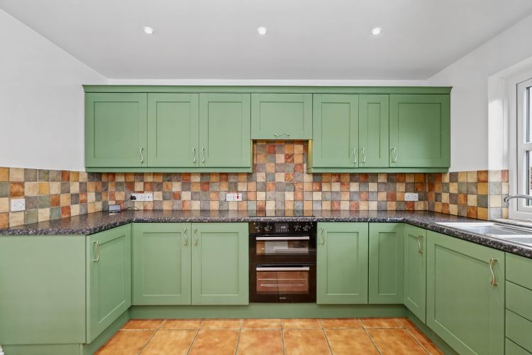 Property photo 2 of 9 340975