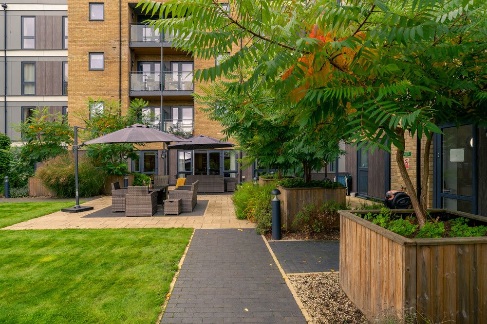 Property photo 2 of 12 Bathroom