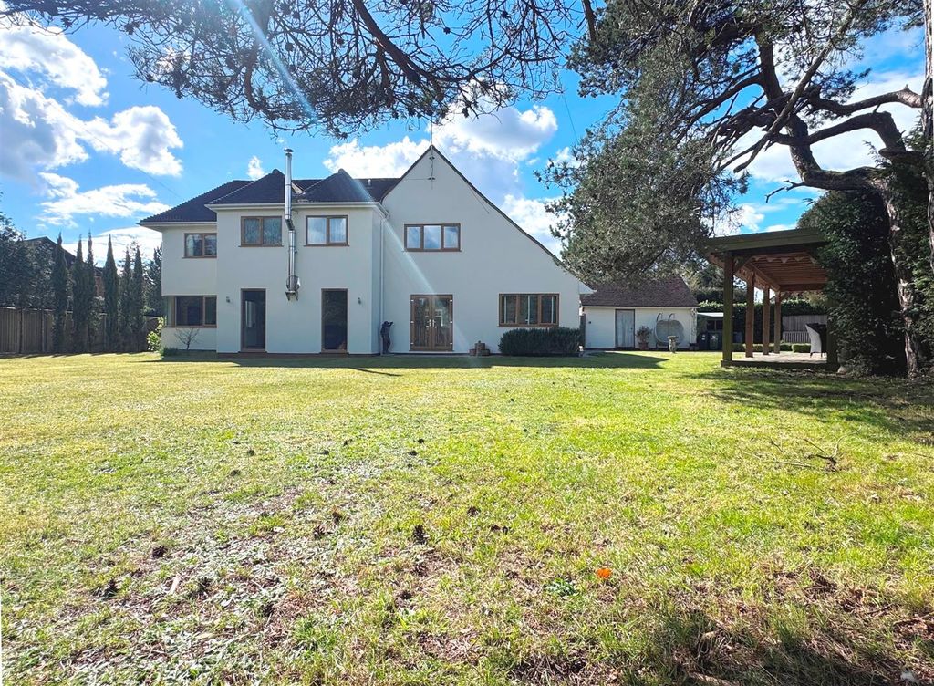 Property photo 1 of 39 Grd To Rear Hse 1.Jpg