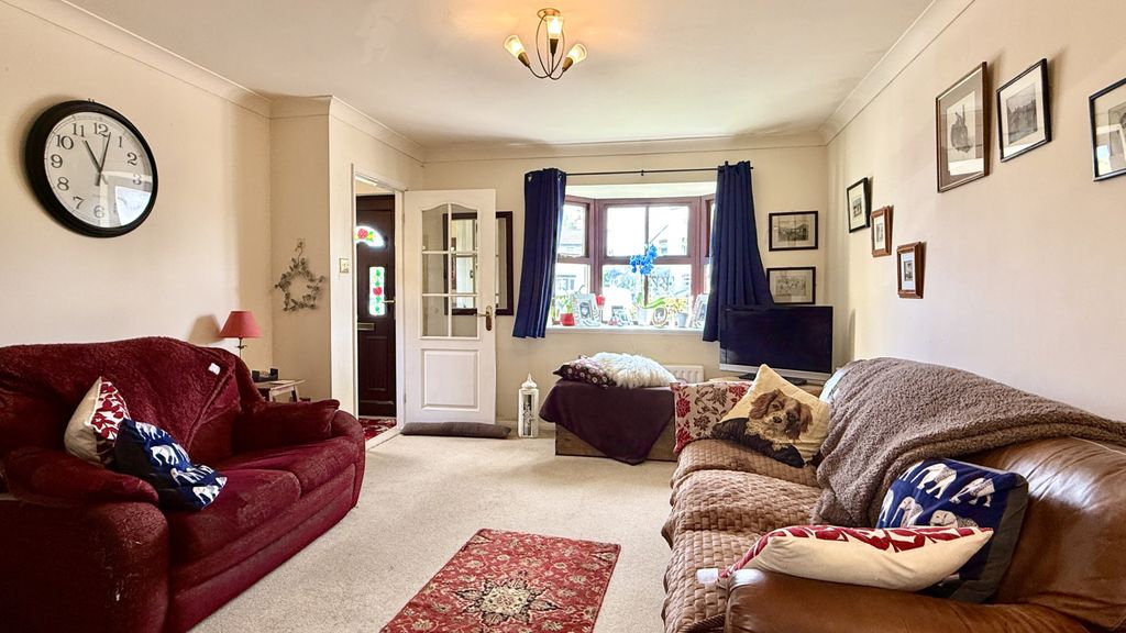 Property photo 3 of 16