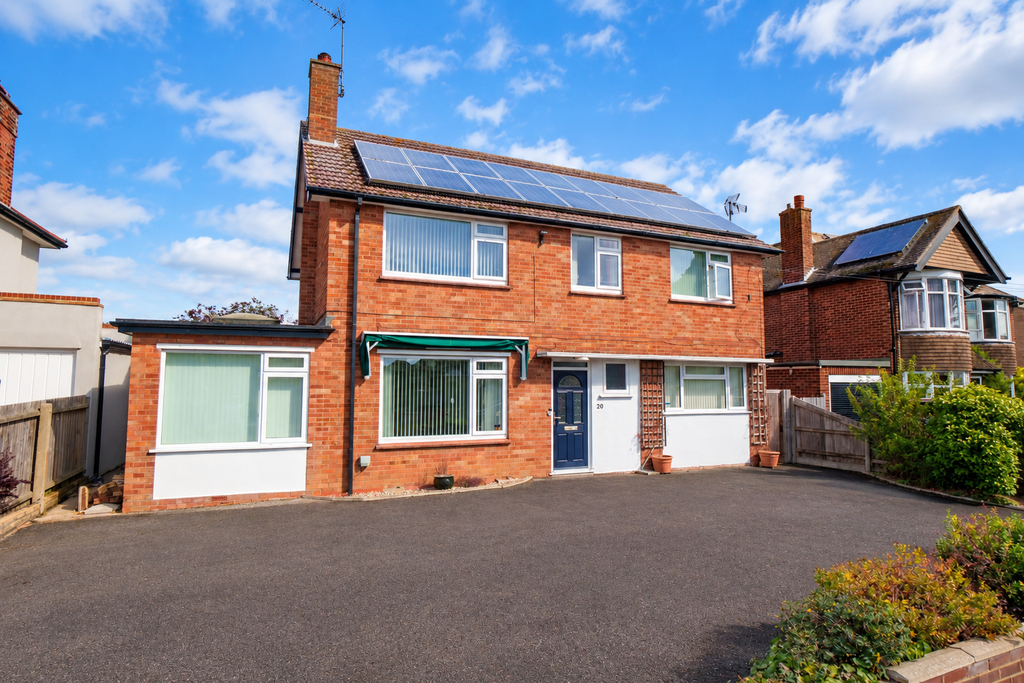 Property photo 1 of 30 037
