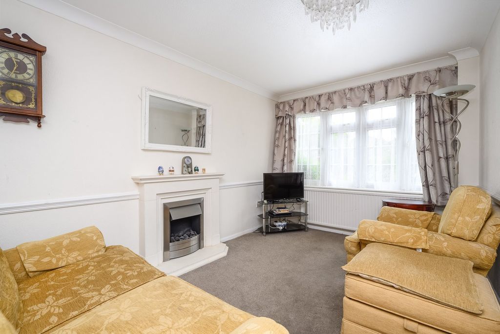 Property photo 3 of 13