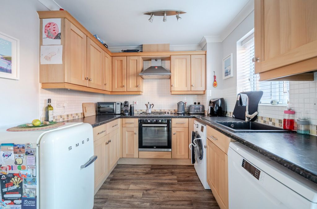 Property photo 2 of 20 Gallery