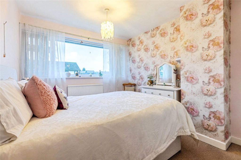 Property photo 3 of 22 Picture No. 19