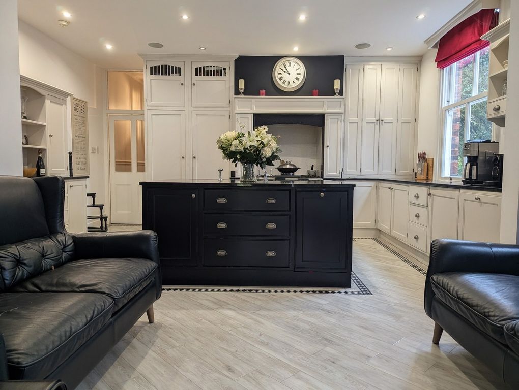 Property photo 1 of 35 Kitchen