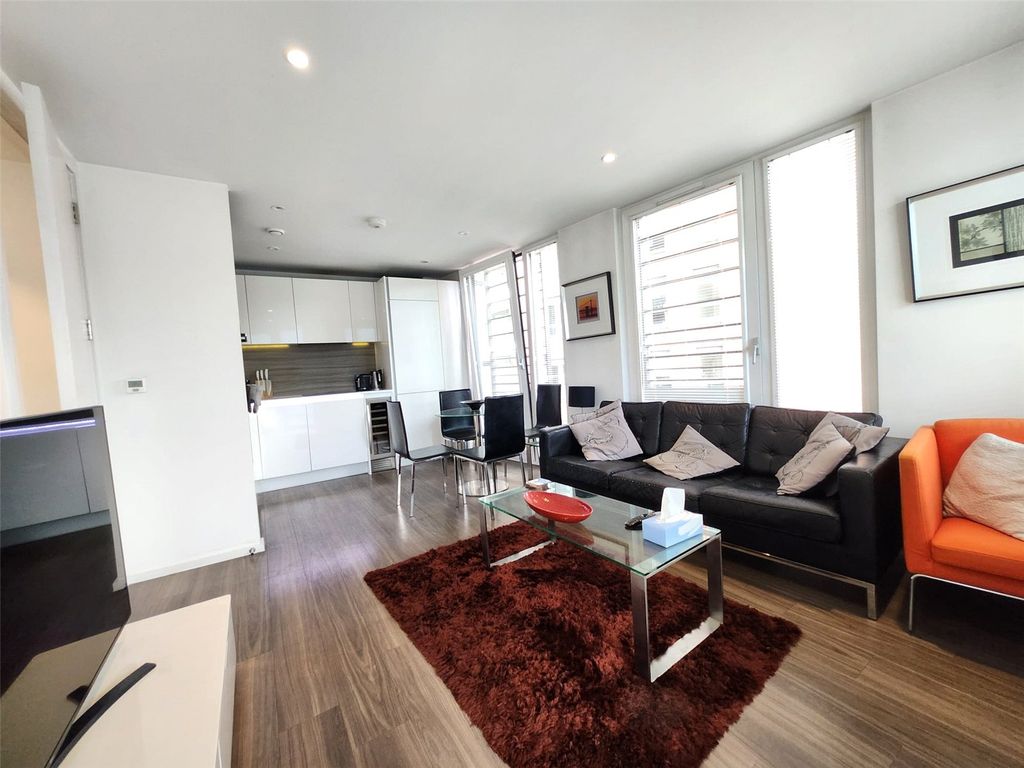 Property photo 2 of 11 Picture No. 04