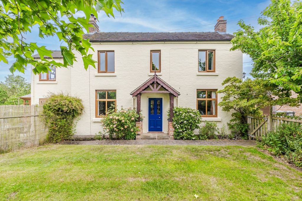 Property photo 2 of 44