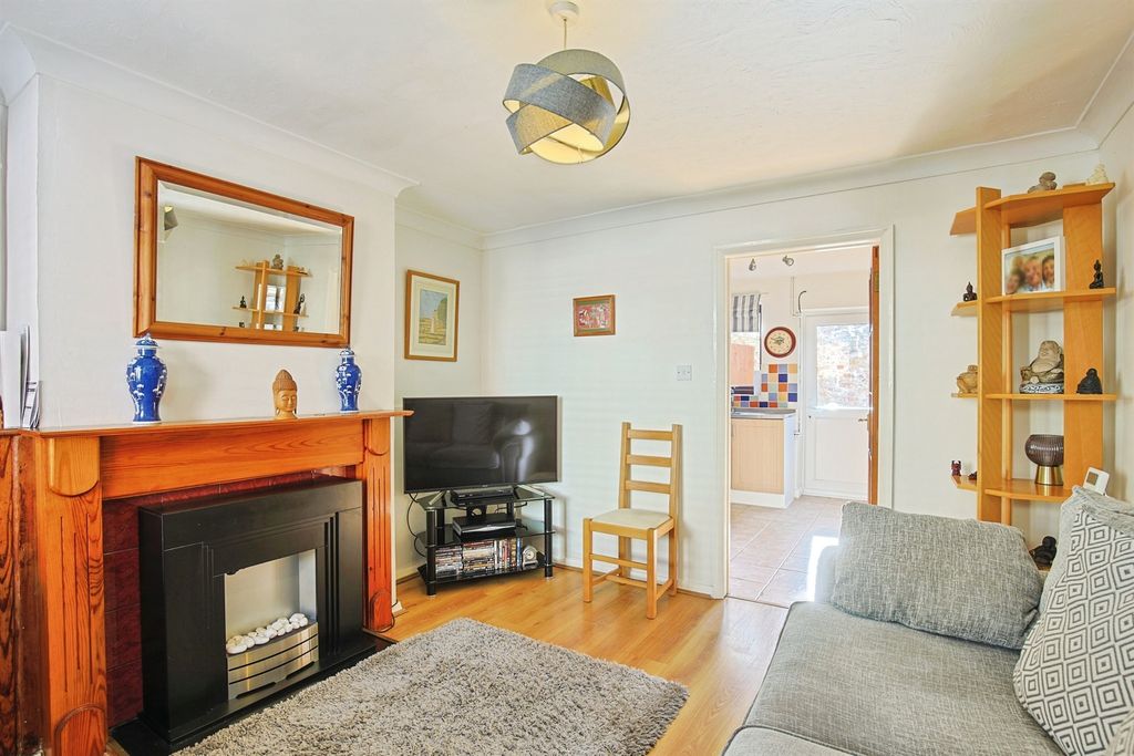 Property photo 2 of 11