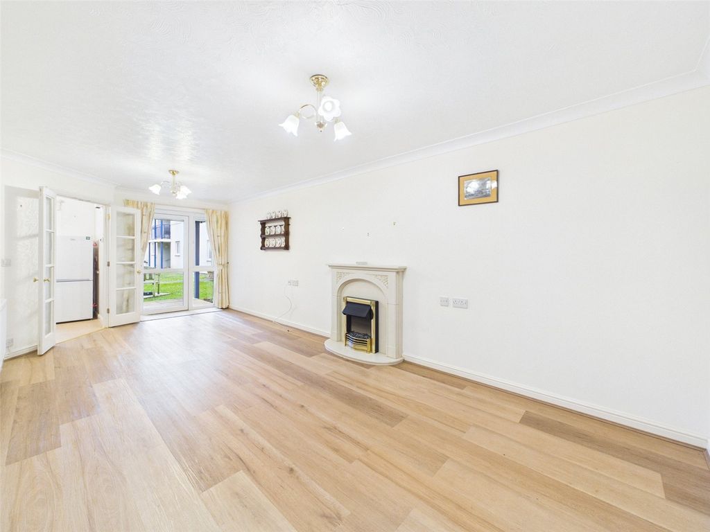 Property photo 2 of 20 Picture No. 16