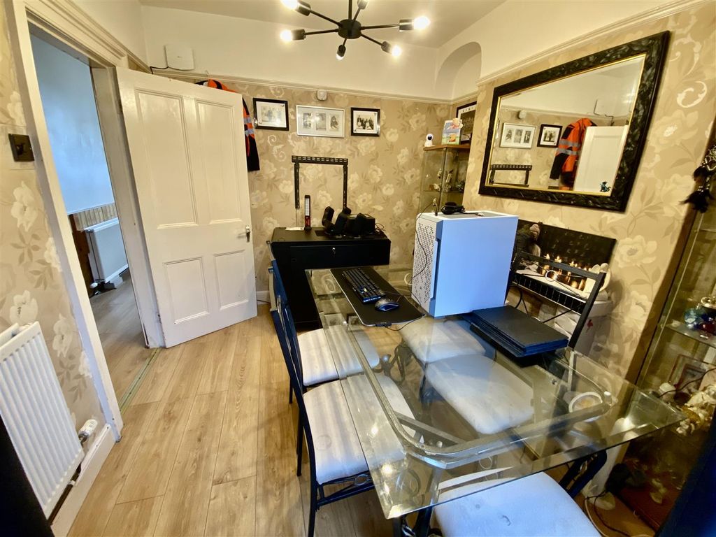 Additional image 10 of 4 bed town house for saleNew Street, Pwllheli LL53