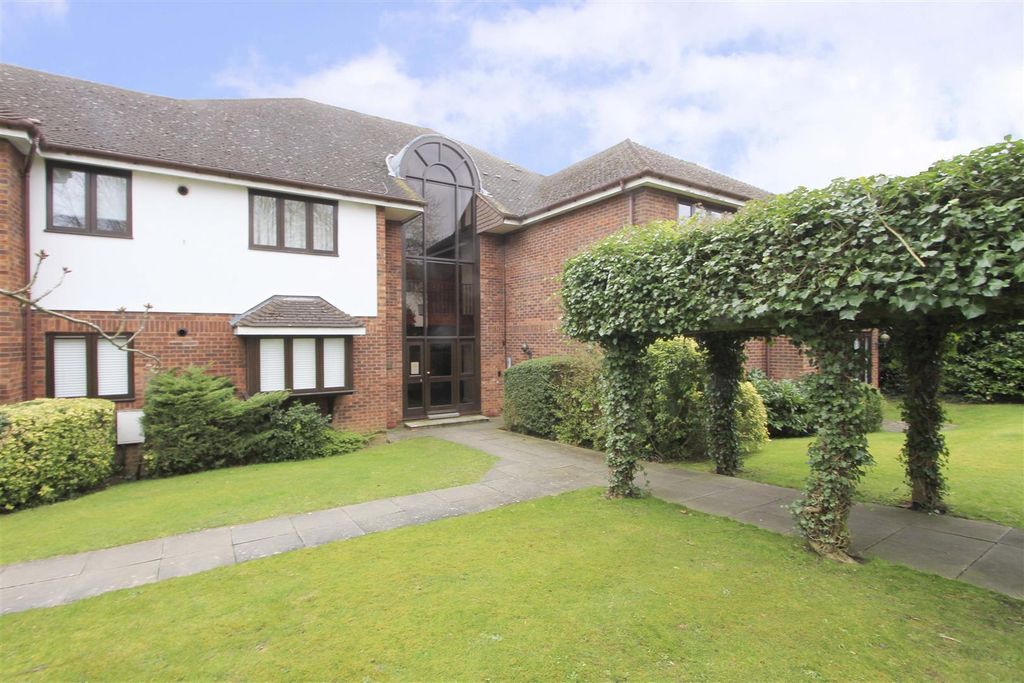 Property photo 1 of 10 External