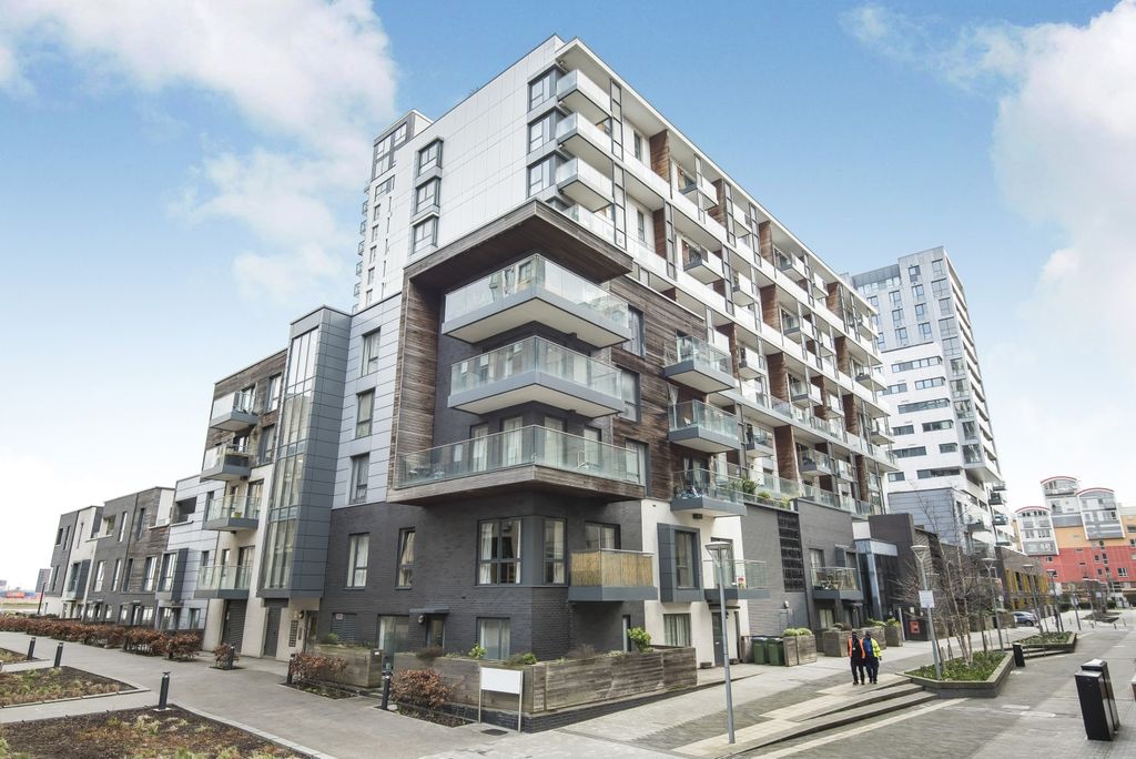 Property photo 1 of 23 External