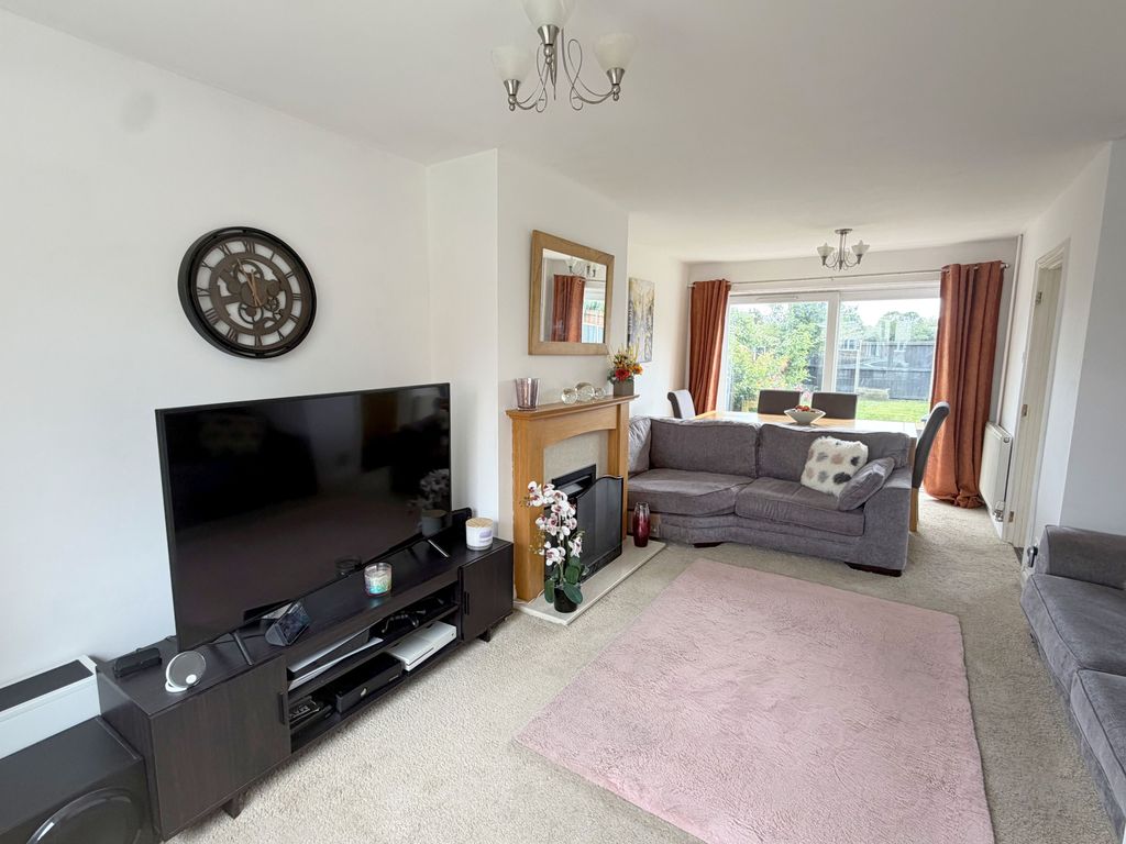 Property photo 3 of 19 Gallery