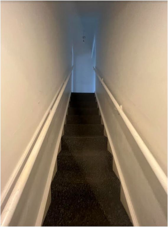 Property photo 3 of 7 Steps