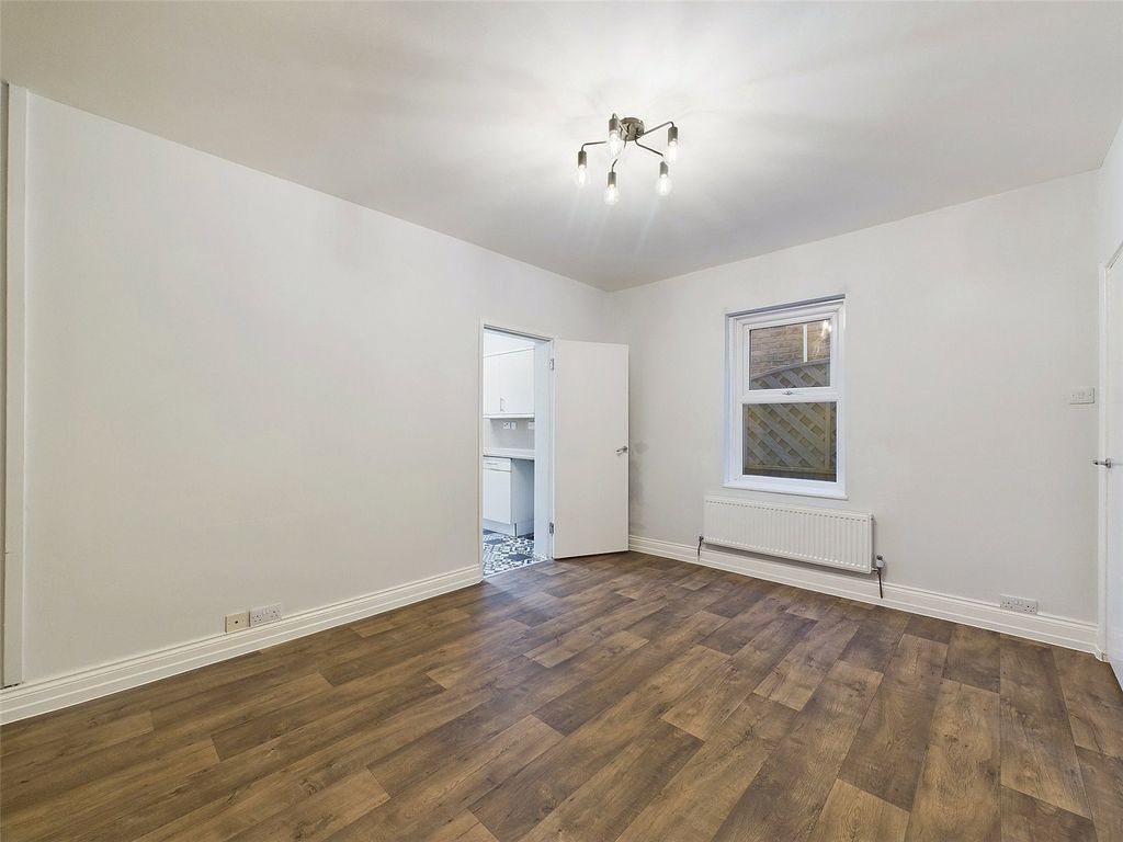 Property photo 3 of 9 Picture No. 03