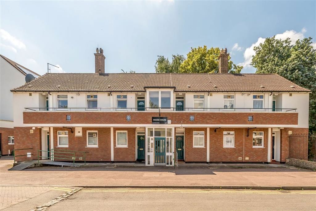 Property photo 1 of 6