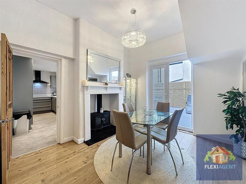 Property photo 3 of 27 4259605