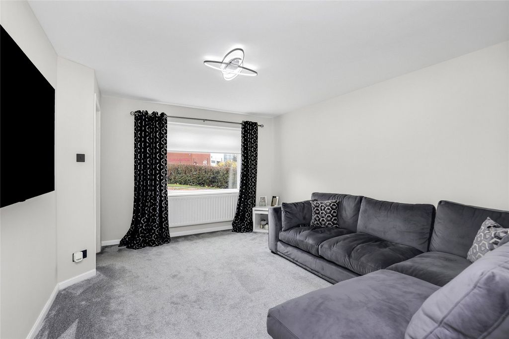 Property photo 2 of 14 Picture No. 02