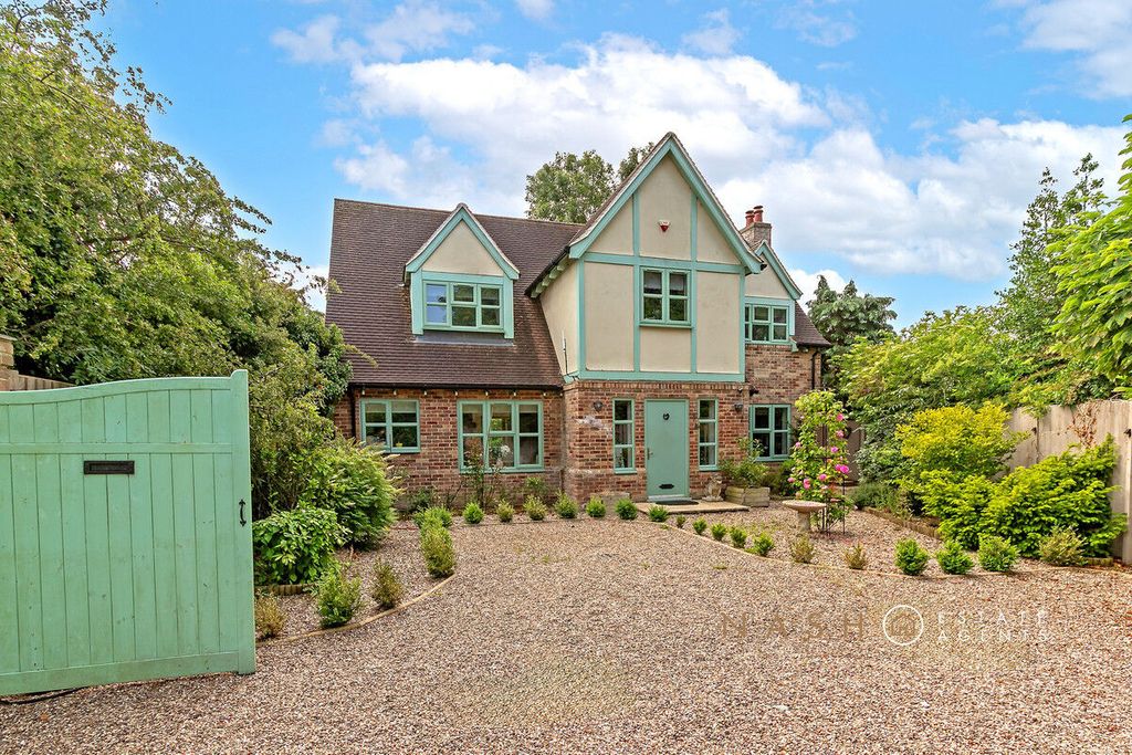 Property photo 1 of 36