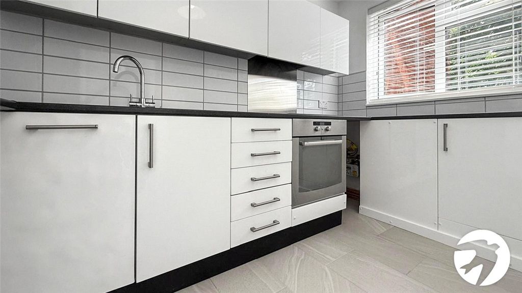 Property photo 3 of 6 Picture No. 02