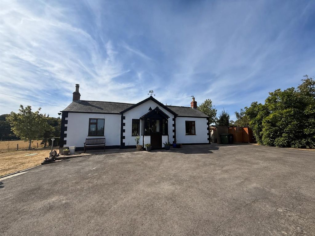 Property photo 1 of 32