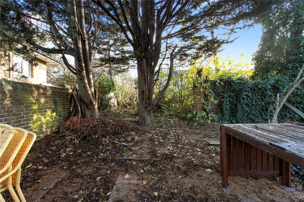 Property photo 2 of 12 Picture No. 28