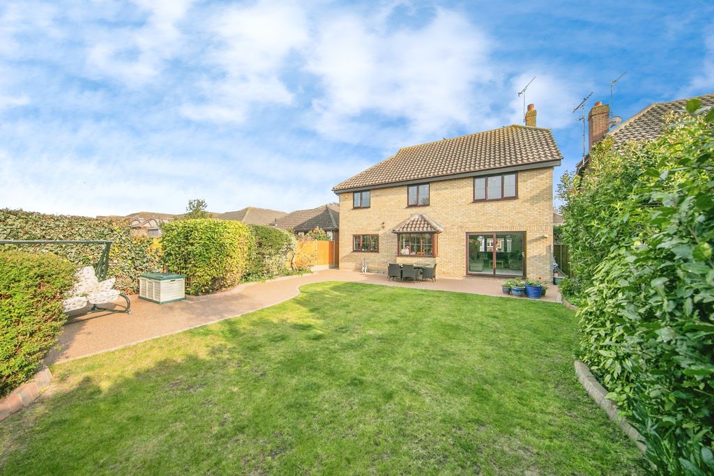 Additional image 19 of 4 bed detached house for saleLeas Road, Clacton-On-Sea CO15