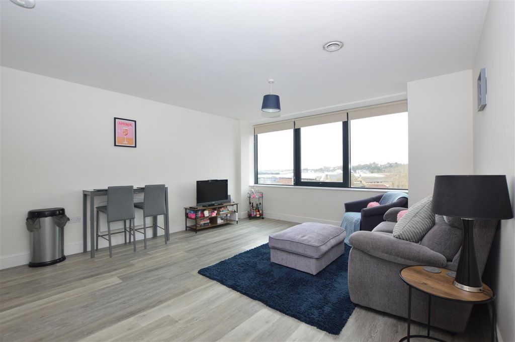 Property photo 1 of 6 Dsc_0185.Jpg