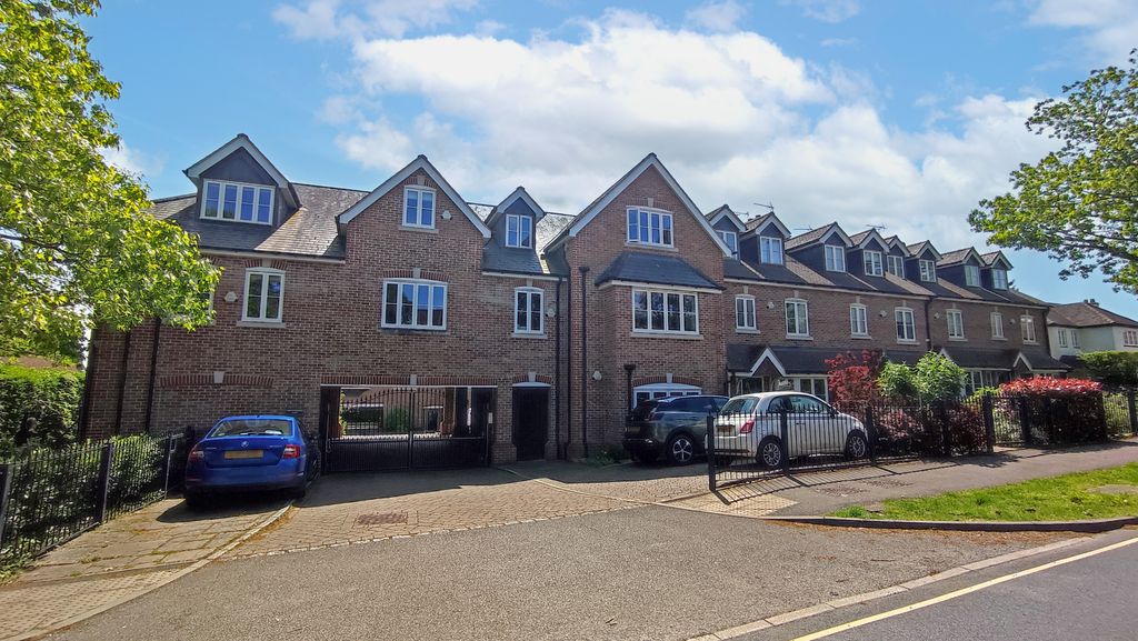 Property photo 1 of 8 Photo 11