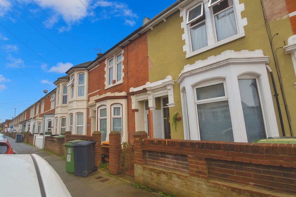 Property photo 1 of 9 Picture No. 12