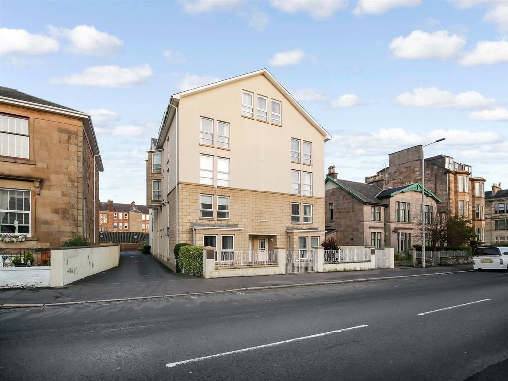 Property photo 1 of 21 Picture No. 12