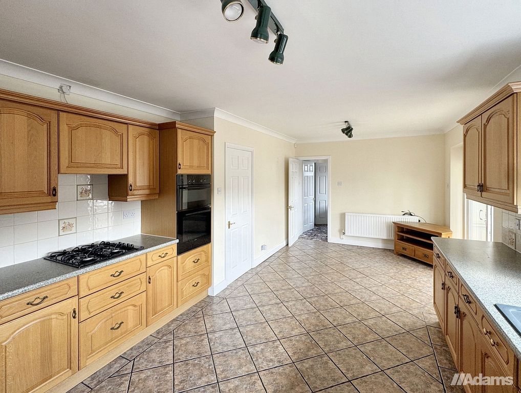 Property photo 3 of 43