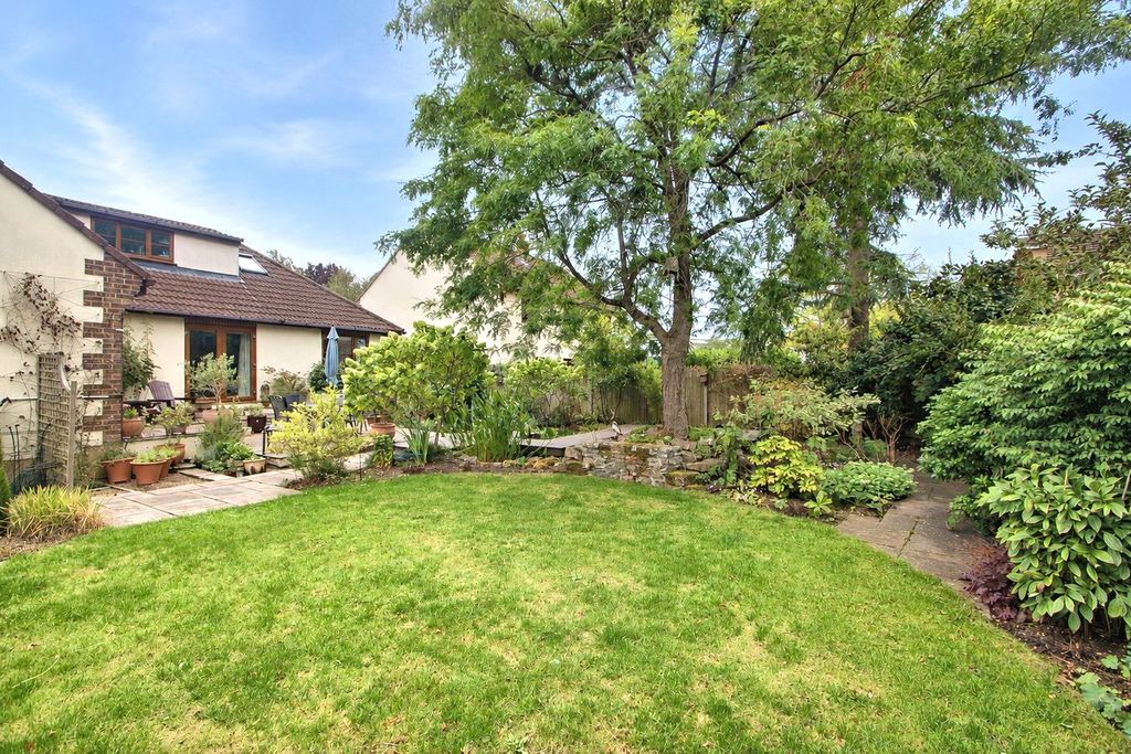 Property photo 3 of 19