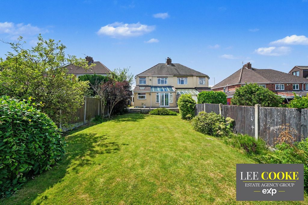 Property photo 2 of 33