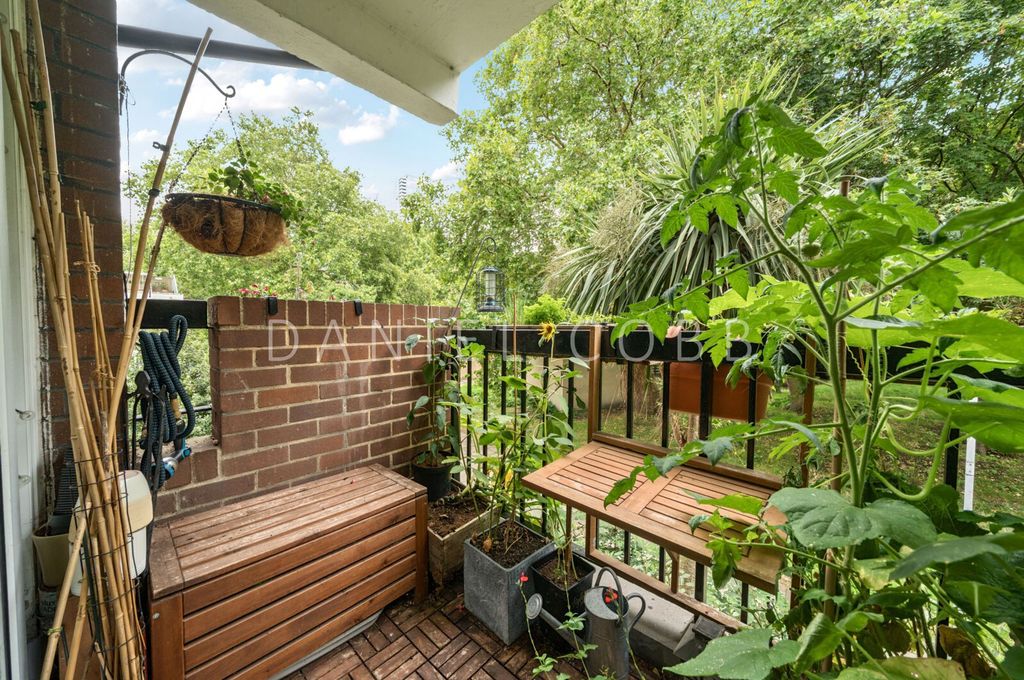 Property photo 3 of 23