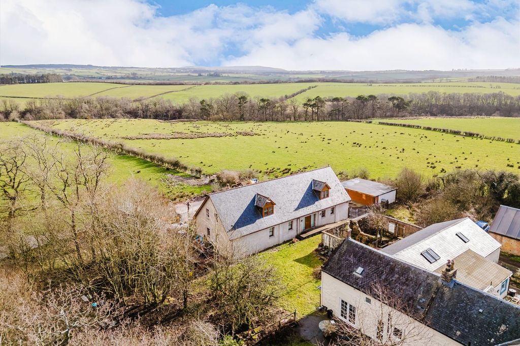 Property photo 1 of 33