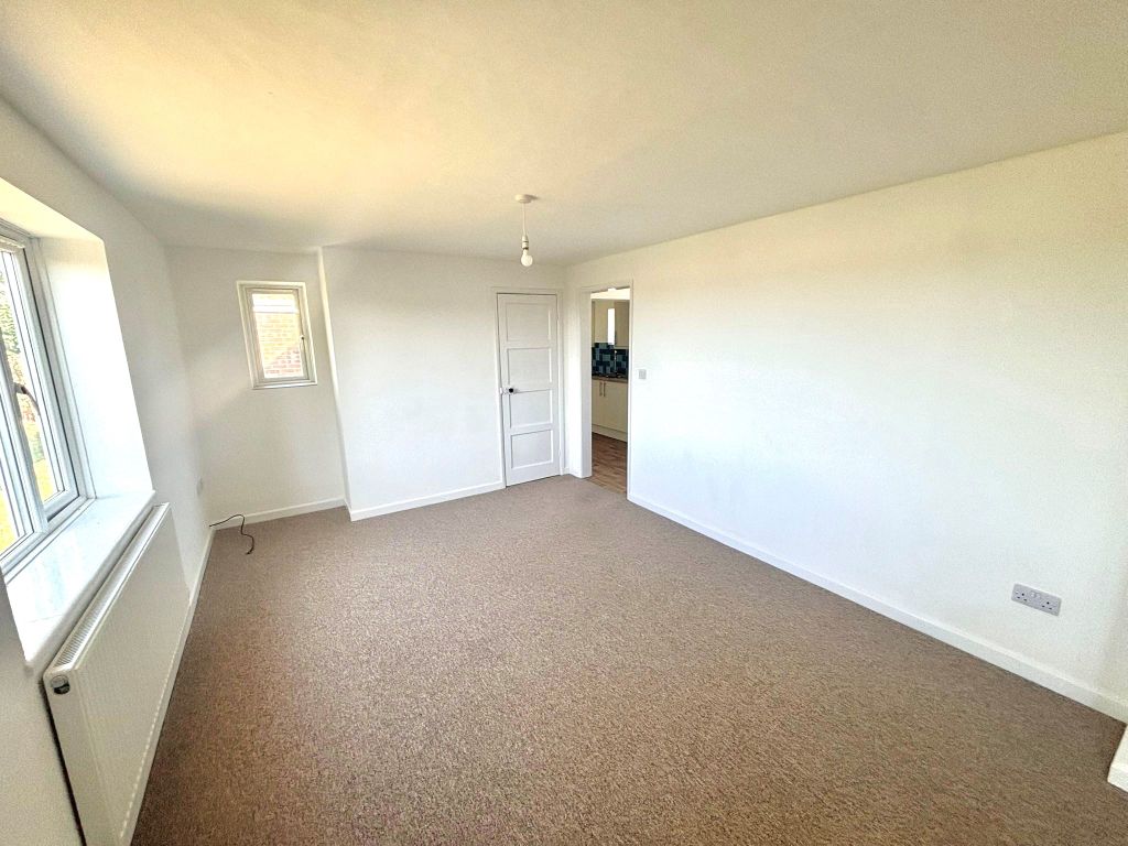 Property photo 3 of 17 Image