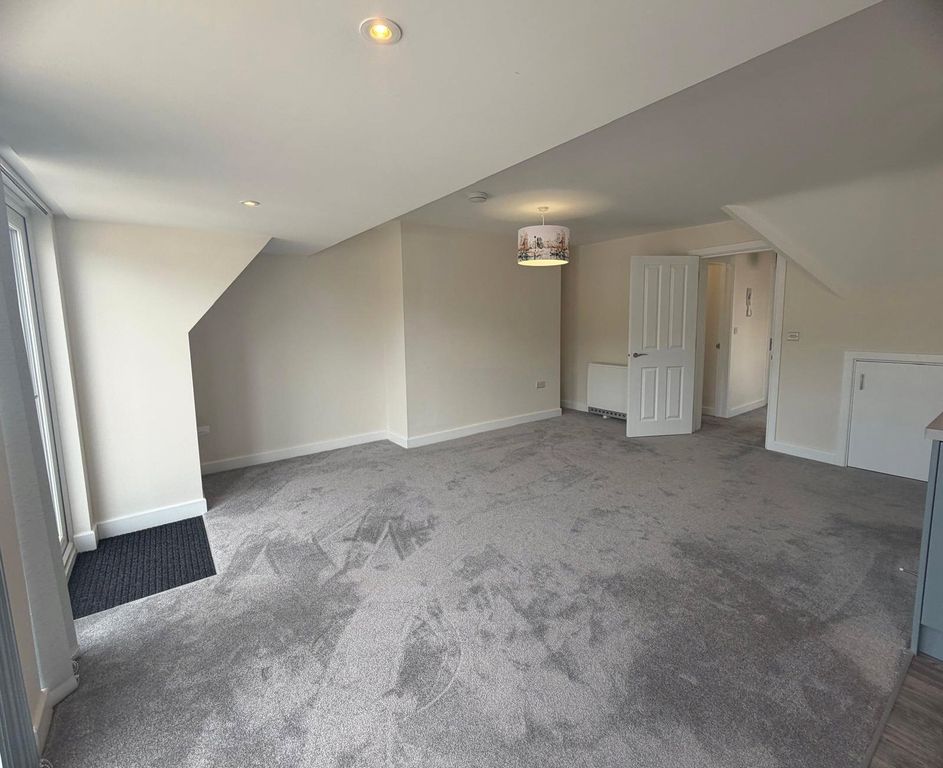 Property photo 3 of 16 Picture No. 05