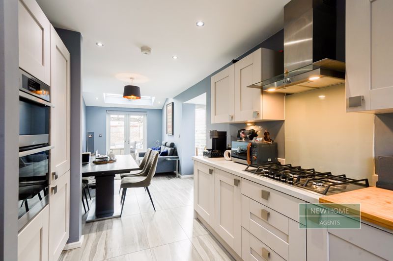 Property photo 2 of 37 Photo 32