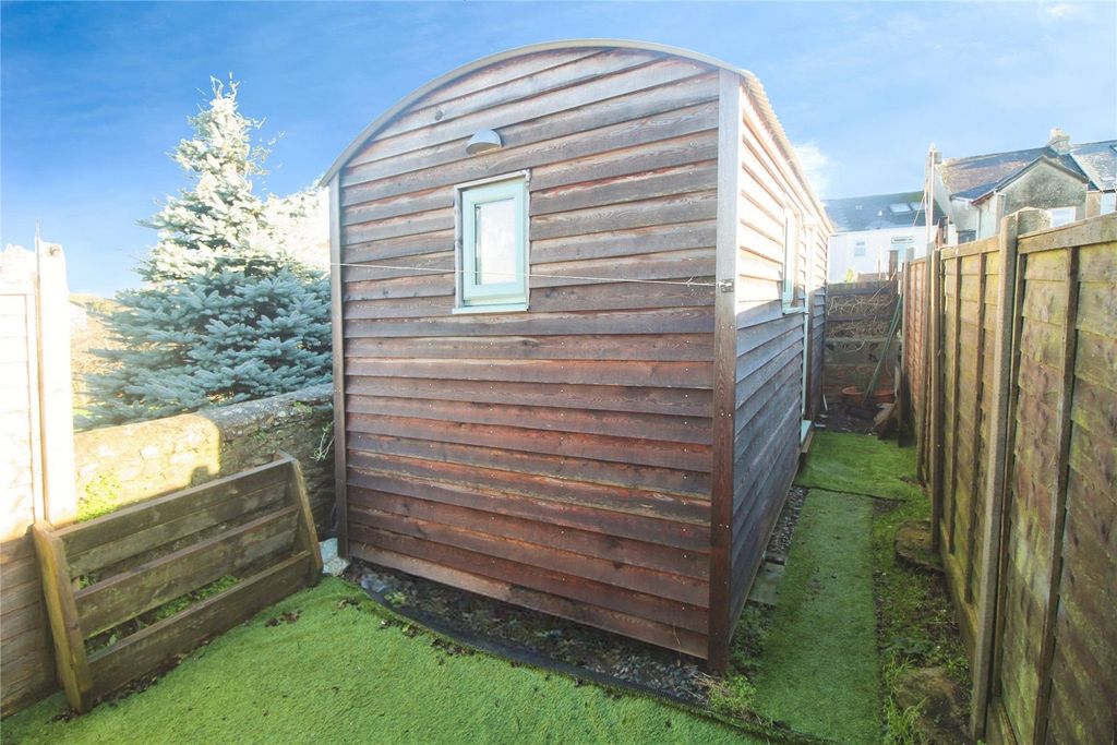 Property photo 2 of 17 Picture No. 19