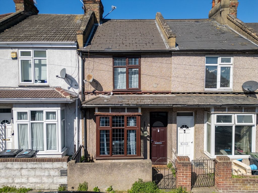 Property photo 2 of 18 4163212