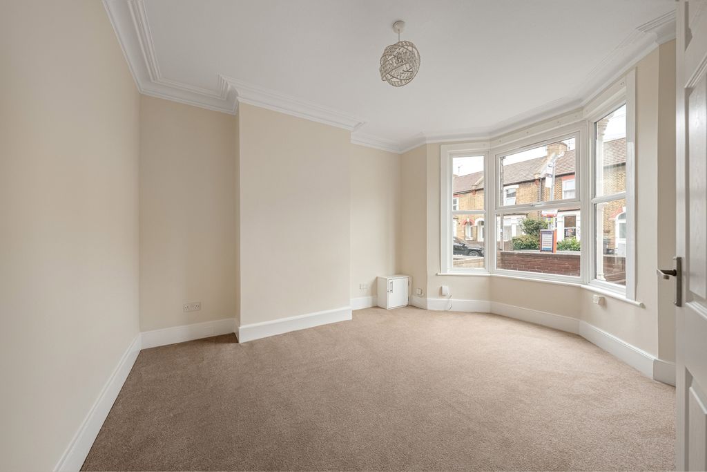 Property photo 3 of 18 Photo 18