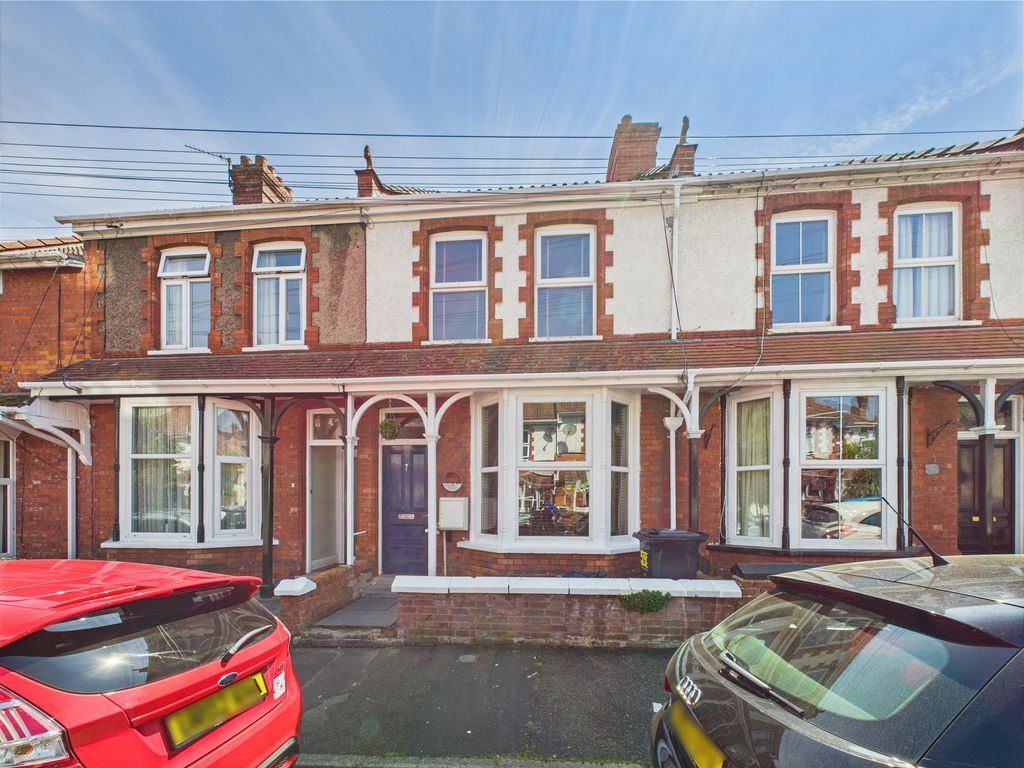 Property photo 1 of 18