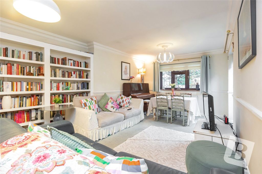 Property photo 2 of 15 Lounge/Diner