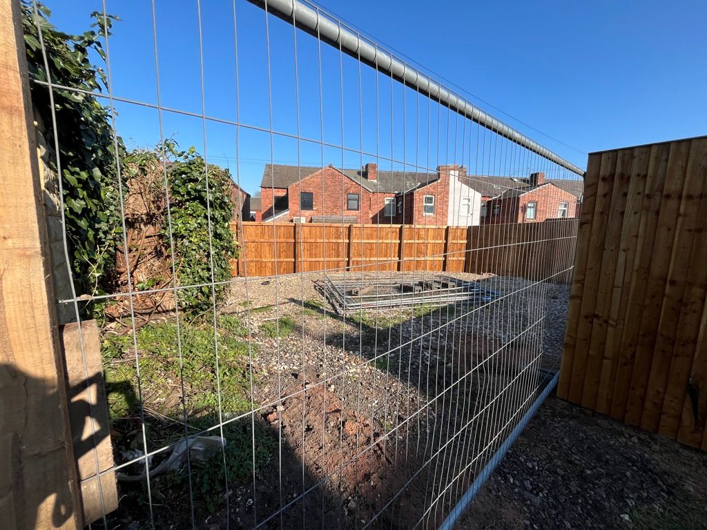 Property photo 3 of 5 Photo 5