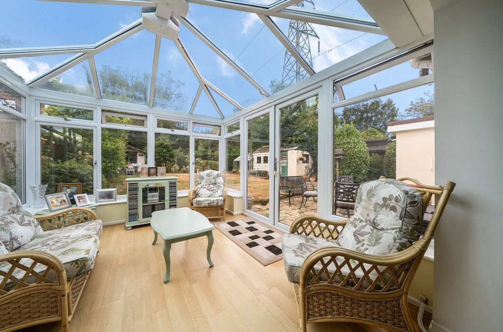 Property photo 2 of 25 1499158-10-6A6B3d...